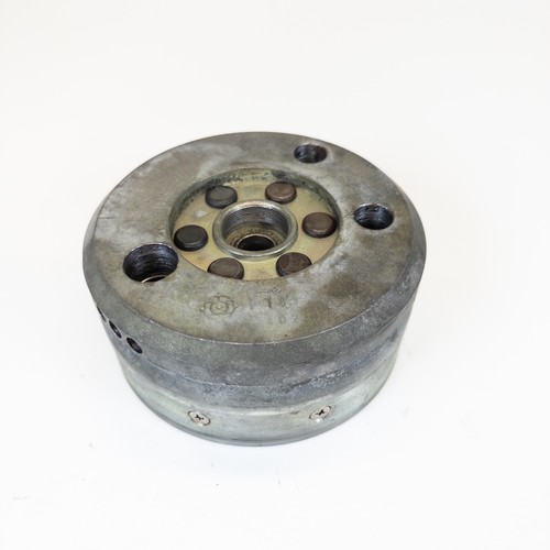 Rotor volant magnétique - /,