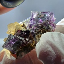 Rare cube de fluorite