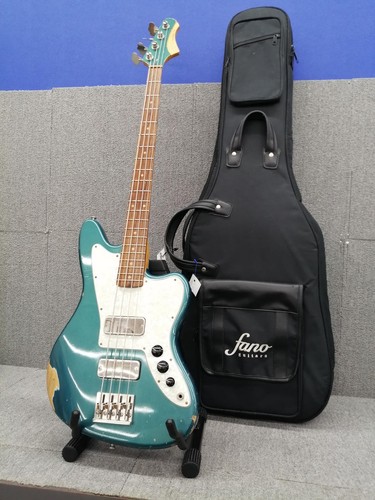 Guitare basse électrique