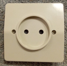 Legrand  Neptune Prise  2P  à