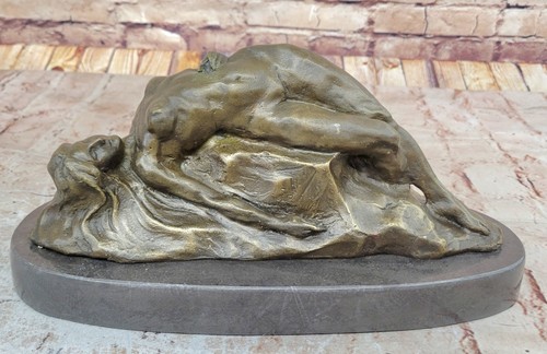 Sculpture bronze une - bronze, d'une