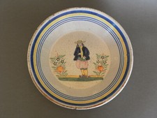 assiette en faïence ancienne