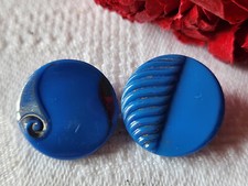 Duo  boutons anciens en verre bleu à pied 1,8 cm G12D