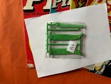 PIF GADGET N° 723  GADGET  SEUL LE PEIGNE A CRAN D ARRET  NEUF