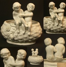 AA joli groupe biscuit ancien