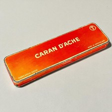 Ancienne boîte en tôle Caran