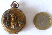 ANCIENNE BOITE À PILULES