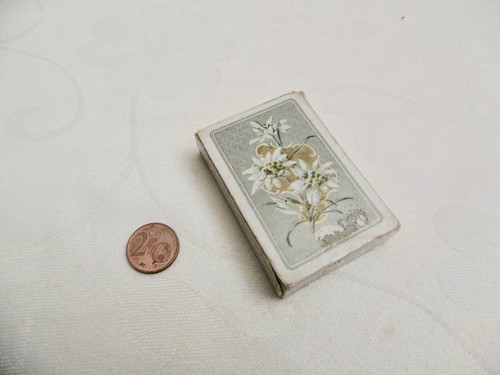 Joli petit jeu cartes - joli,