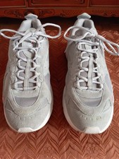 BASKET "FILA" - TRES BON ETAT - POINTURE 45 - COULEUR GRISE