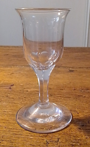 Mignon petit verre - pied, a