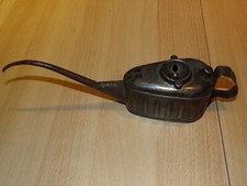 ANCIENNE BURETTE HUILE EN TOLE DECO INDUSTRIEL GARAGE ATELIER COLLECTION