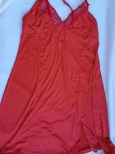 CHARLOTT lingerie nuisette clic& love rouge T2 neuf  sans étiquette