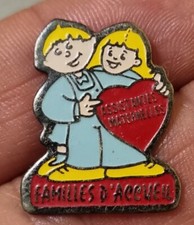 FAMILLES D'ACCUEIL PIN'S RARE