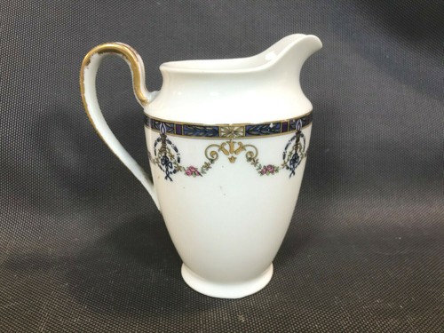 Ancien petit pot crème ou - crème,