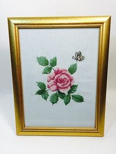 Rose Et Papillon ,cadre tableau broderie au point de croix encadrée fait main