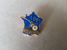 Pin's ANIMAUX - Cheval / chevaux / équitation - J.C. HALLAIS Sulky D'or 1991