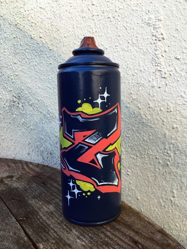 Peinture signée sur bombe - ,