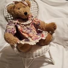 Boyd's Bear On Wicker Heart Chair