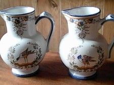 Paire de pichets Le Renoleau, faïencerie d'art d'Agoulème 19 cm