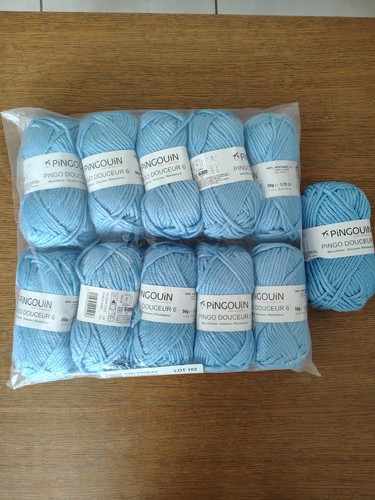 Lot pelotes neuves - de,