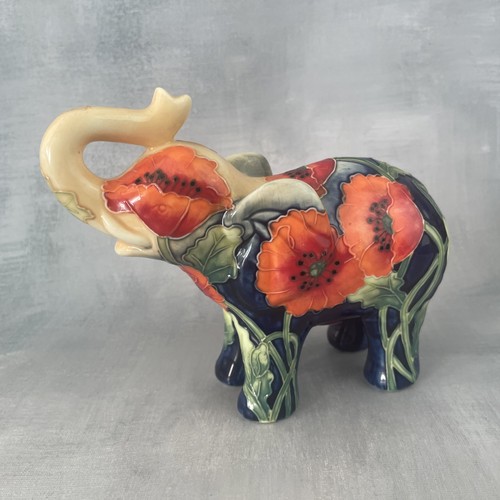 Figurine éléphant porcelaine