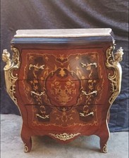 Commode style LOUIS XV en bois