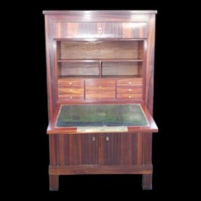 Secrétaire à portes en bois