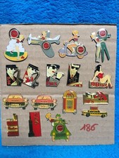 pins CIGARETTE /  LUCKY STRIKE