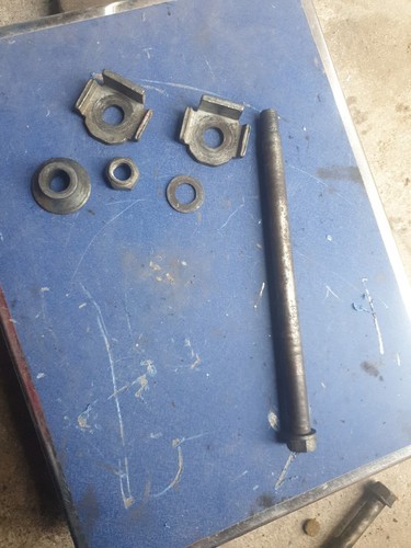 Axe roue moto derbi - axe,