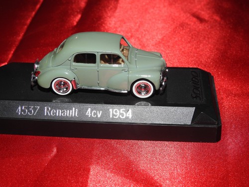 Voiture miniature renault cv - miniature,