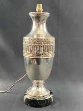 Grand pied de lampe en métal