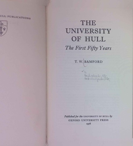 University hull first - university, hull: