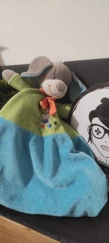Doudou plat chien mots - plat,