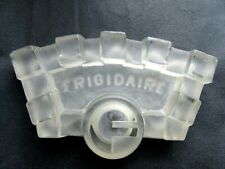 Ancien cendrier publicitaire Art Déco, verre massif signé FRIGIDAIRE