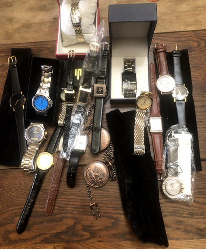 Montres vintage neuf - de, stock