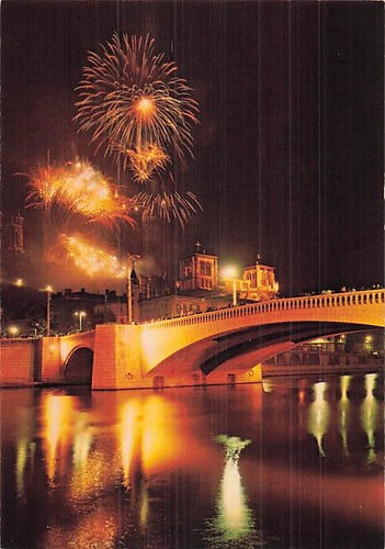 Lyon feux artifice sur la - d,