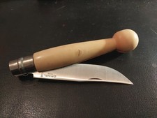  Unique : couteau Boule Manche Buis N°12