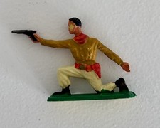 JOUET  - STARLUX -  COW BOY TIREUR AU FUSIL A GENOUX