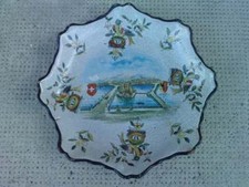 ancienne assiette faience GENEVE SUISSE decor oiseaux oeufs ( sainte radegonde ?