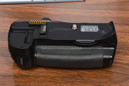 Genuine nikon usa d10 multi - genuine, mb-d10