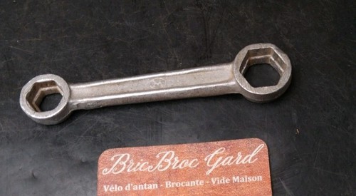 Outil ancien vélo mobylette - vélo,