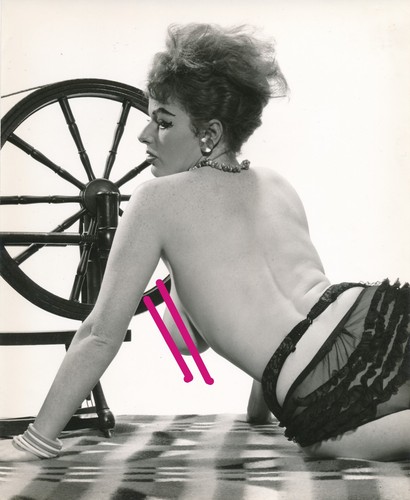 Femme rouet poitrine et - femme, au