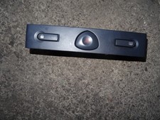 Interrupteur warning pour Clio II Phase 2 5 portes