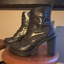 Bottines à talon haut en cuir laqué Couleur Chocolat Dr Martens