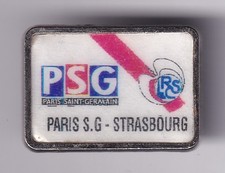 RARE PINS PIN'S .. FOOTBALL