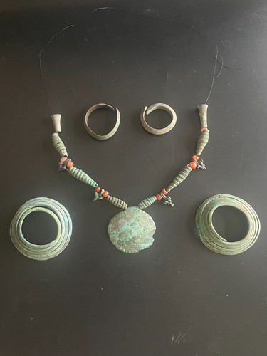 Objets bronze provenant - objets,