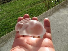 ancien petit lapin en cristal