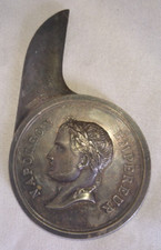 ANCIEN COUPE PAPIER CHRISTOFLE EMPEREUR NAPOLEON ARGENT poincon OC avec CAVALIER