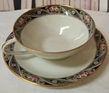 4 Tasses En Porcelaine ancienTouze Le Maître & Blancher décor tournant de Roses 