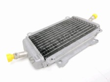 RADIATEUR EAU GAUCHE VESPA